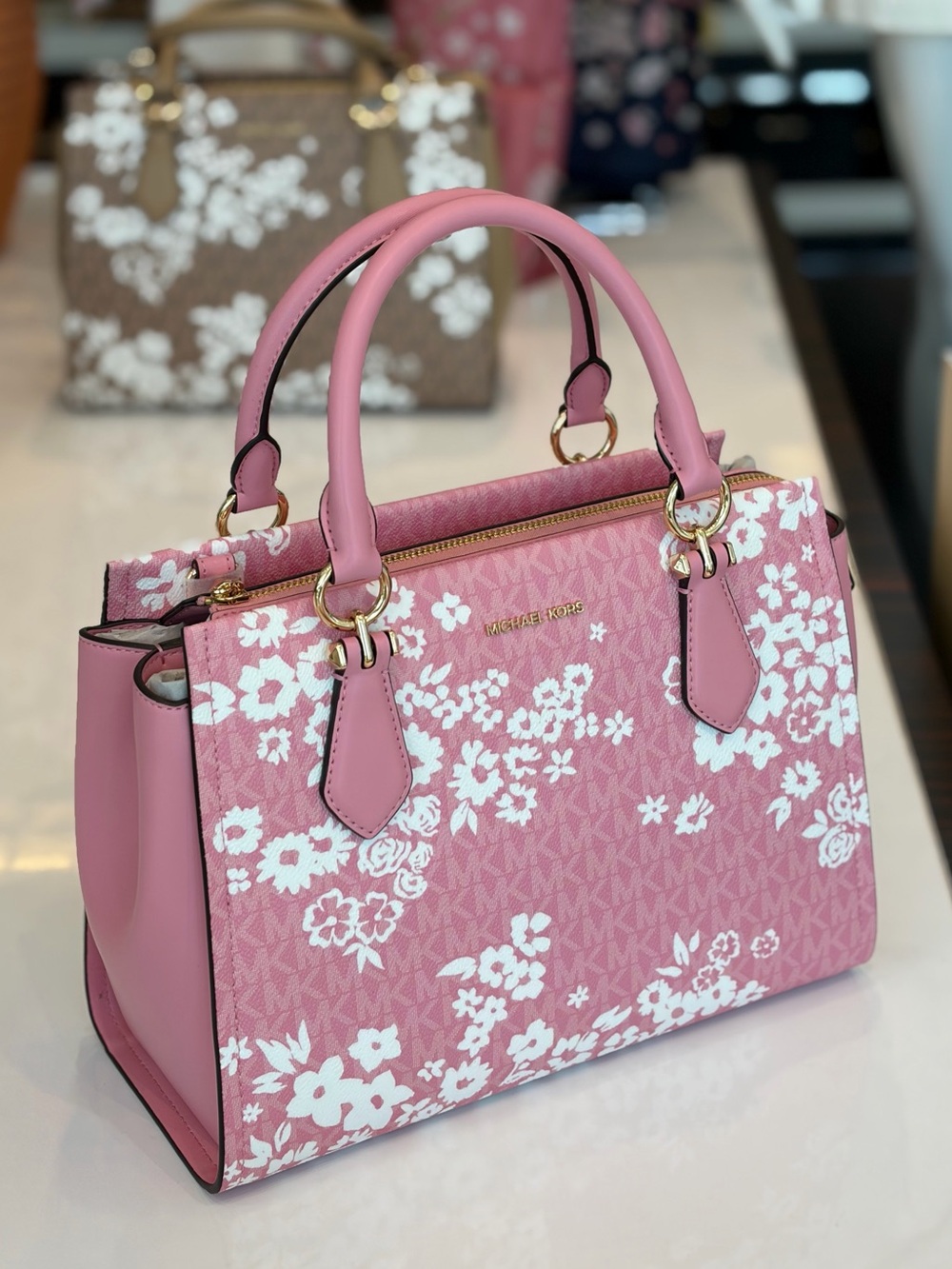 MICHAEL KORS Marilyn Medium Printed Signature Logo Satchel Crossbody
Carnation - Picture 3 of 12